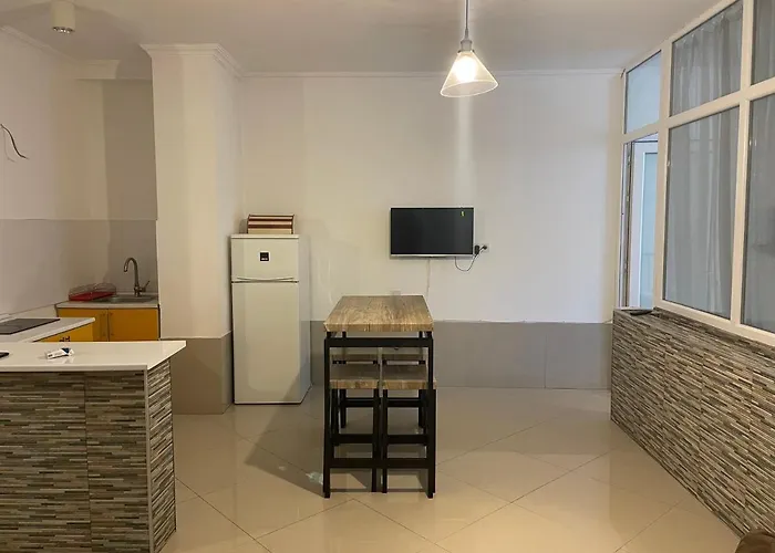 Cozy Apartment In The Center Of Batumi