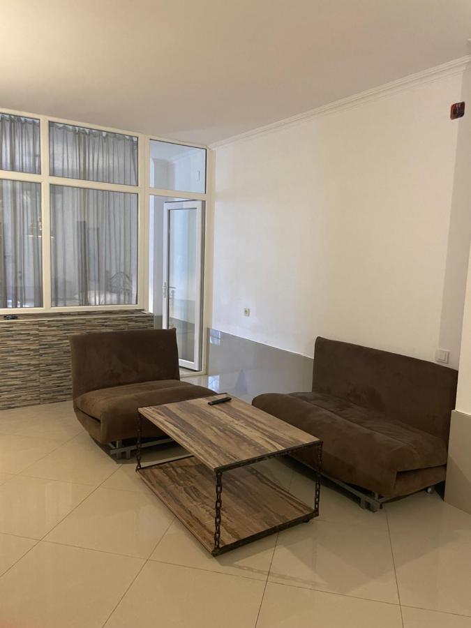 Cozy In The Center Of Апартаменти *
